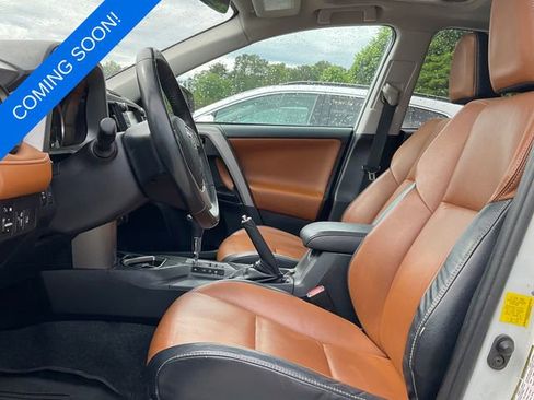 Used 2016 Toyota RAV4 Limited AWD/4WD image 5