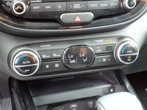 Certified 2023 Kia Soul GT-Line FWD image 19
