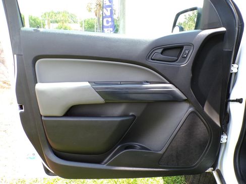 Used 2015 Chevrolet Colorado W/T RWD image 30