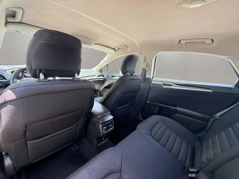 Used 2013 Ford Fusion SE FWD image 15