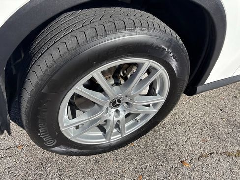 Used 2023 Mercedes-Benz GLC 300 4MATIC image 9