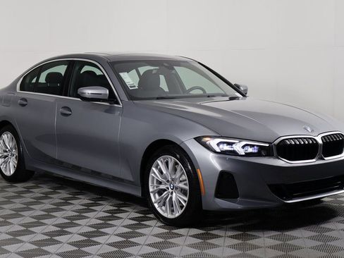 Certified 2024 BMW 330i Sedan w/ Convenience Package RWD image 3