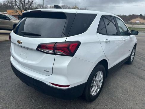 Used 2024 Chevrolet Equinox LS w/ LS Convenience Package AWD/4WD image 11