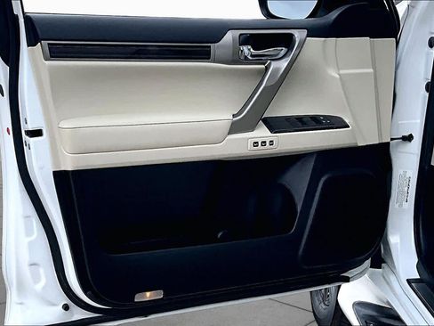 Used 2020 Lexus GX 460 Premium w/ Premium Package AWD/4WD image 22