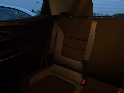 Used 2025 Chevrolet TrailBlazer LT image 38