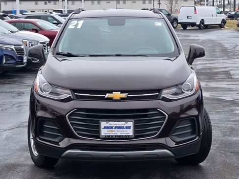 Used 2021 Chevrolet Trax LT w/ Driver Confidence Package image 3