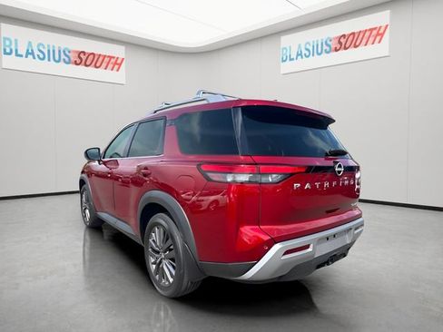 Used 2023 Nissan Pathfinder SL w/ SL Premium Package AWD/4WD image 5