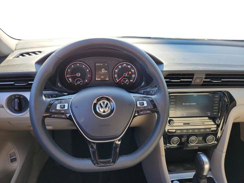 Used 2022 Volkswagen Passat 2.0T SE image 14