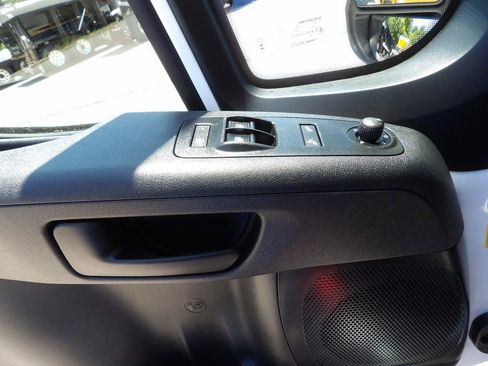 Used 2026 RAM ProMaster 2500 w/ Convenience Group FWD image 15