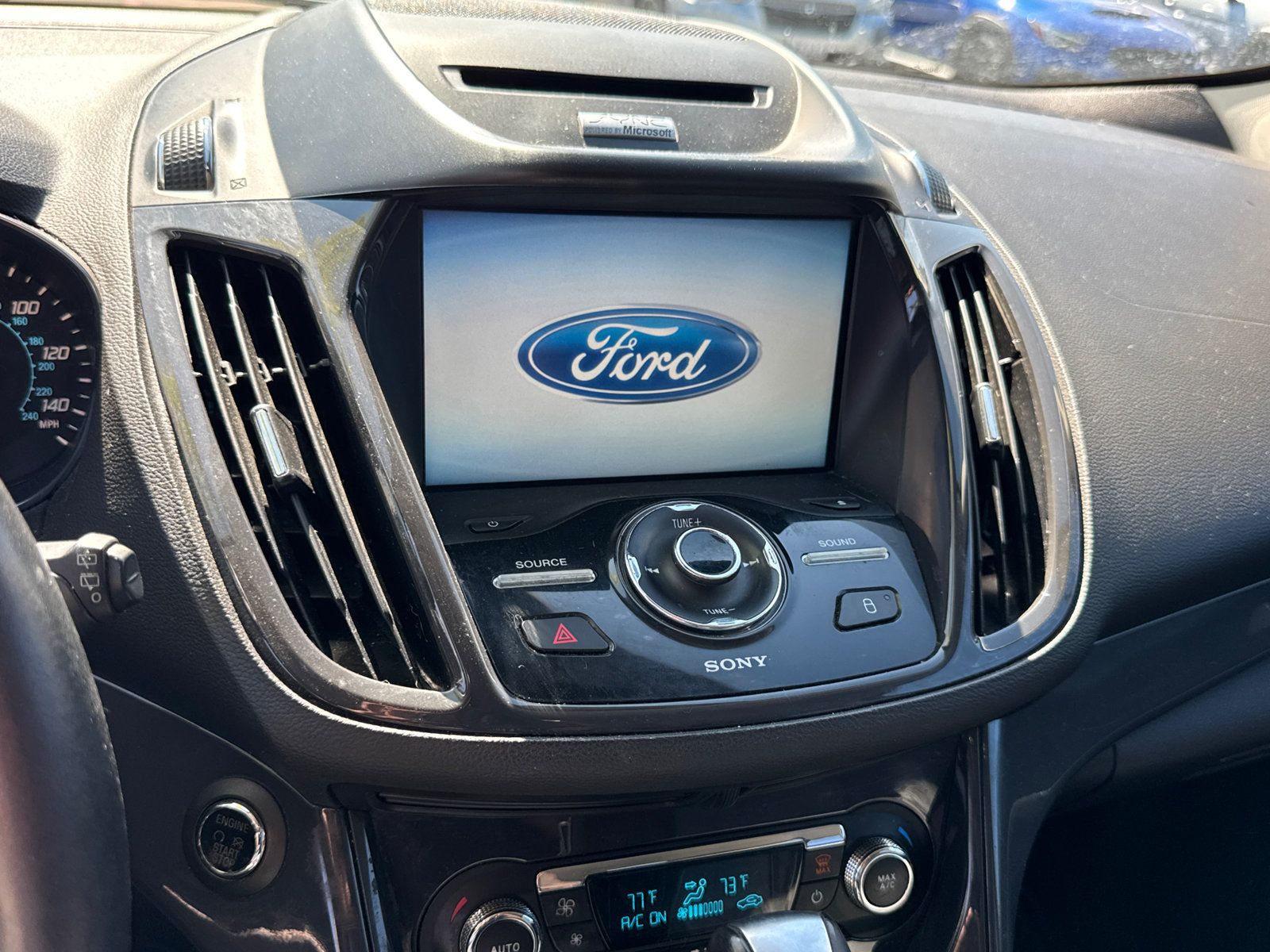 Used 2013 Ford Escape Titanium w/ Parking Technology Pkg AWD/4WD image 4