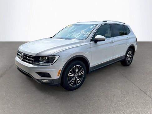 Used 2018 Volkswagen Tiguan SEL FWD image 8