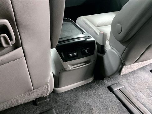 Certified 2020 Toyota Sienna XLE Premium AWD/4WD image 26