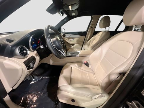 Used 2022 Mercedes-Benz GLC 300 w/ Premium Package Lite image 13