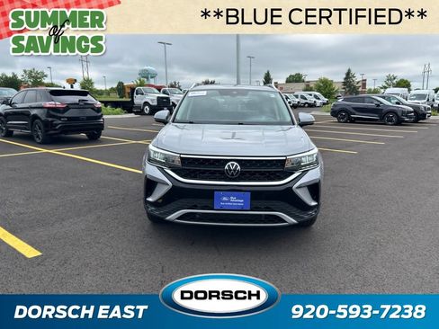 Used 2022 Volkswagen Taos SE AWD/4WD image 3