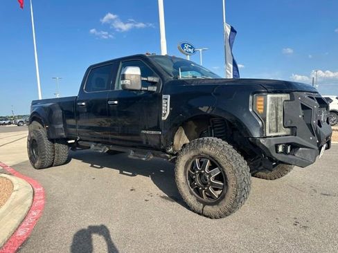 Used 2019 Ford F350 XLT w/ XLT Premium Package AWD/4WD image 2
