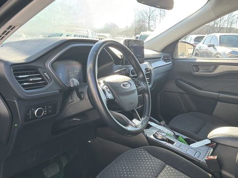 Used 2023 Ford Escape Active w/ Cold Weather Package FWD image 10