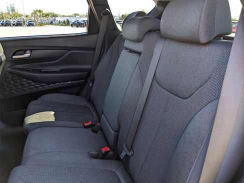 Used 2020 Hyundai Santa Fe SE image 19