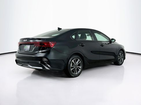Used 2024 Kia Forte LXS FWD image 9