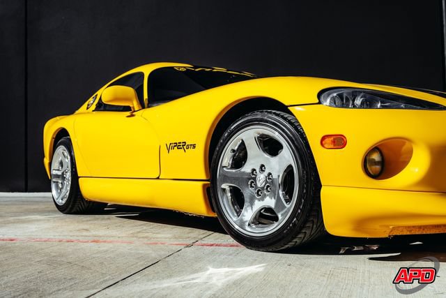 Used 2001 Dodge Viper GTS RWD image 30