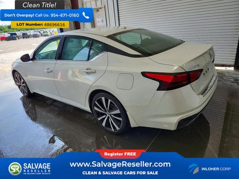 Used 2022 Nissan Altima 2.5 SR FWD image 3