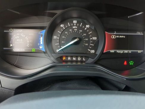 Used 2020 Ford Fusion SE image 32