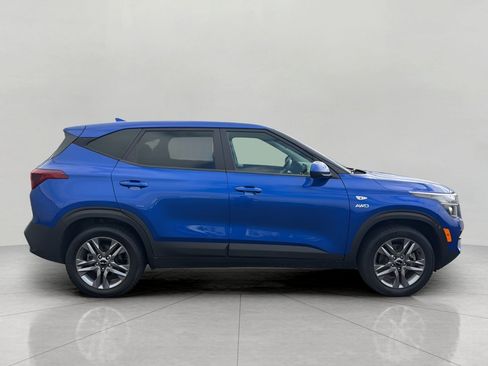 Used 2022 Kia Seltos LX AWD/4WD image 9