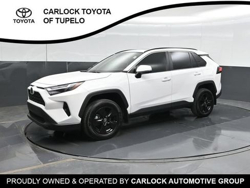 Used 2025 Toyota RAV4 XLE w/ Convenience Package FWD image 1