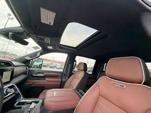 New 2026 GMC Sierra 2500 Denali Ultimate AWD/4WD image 18