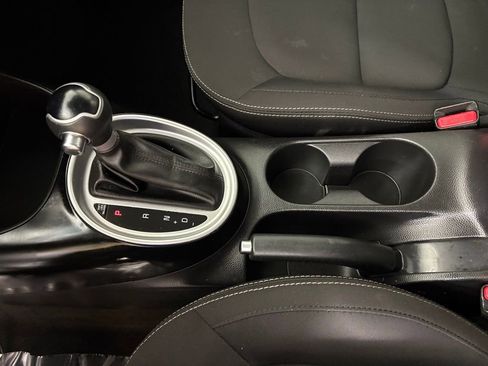Used 2019 Kia Soul FWD image 26