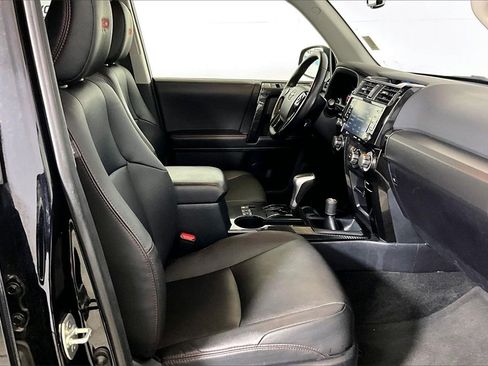 Used 2024 Toyota 4Runner TRD Off-Road Premium image 6