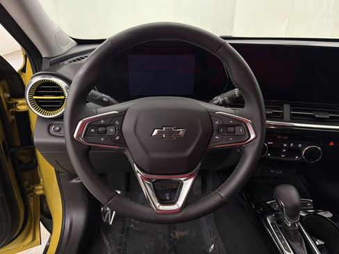 Used 2025 Chevrolet Trax ACTIV w/ Sunroof Package image 30