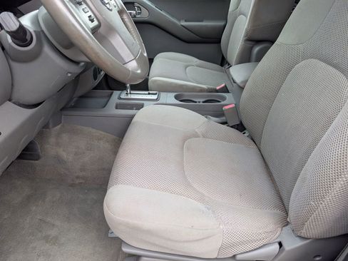 Used 2011 Nissan Frontier SV w/ SV Premium Utility Pkg RWD image 10