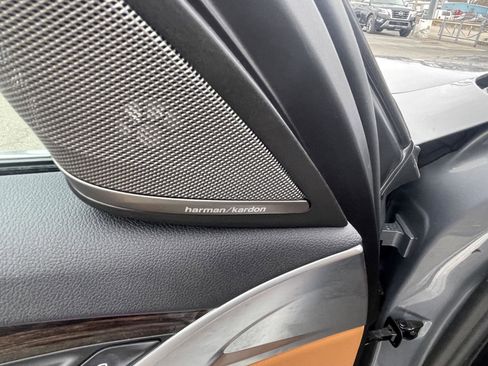 Used 2023 BMW 530e xDrive 530e xDrive w/ Premium Package image 11