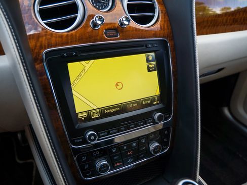 Used 2015 Bentley Flying Spur V8 AWD/4WD image 40
