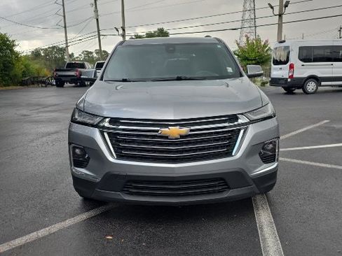 Used 2024 Chevrolet Traverse LT FWD image 12