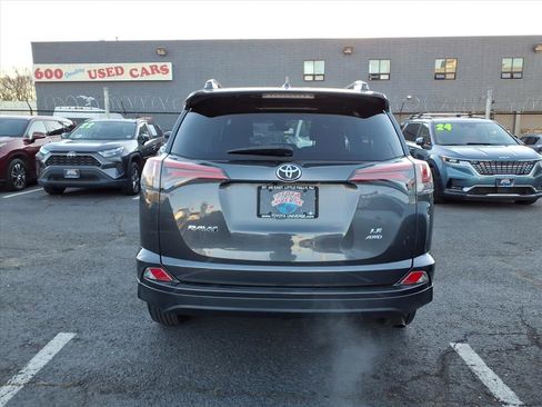 Certified 2018 Toyota RAV4 LE image 4