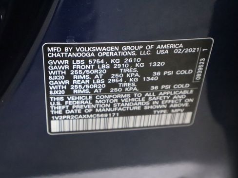 Used 2021 Volkswagen Atlas SE image 40