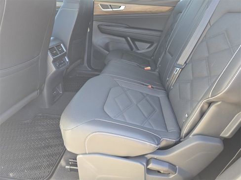 New 2026 Volkswagen Atlas SE image 21