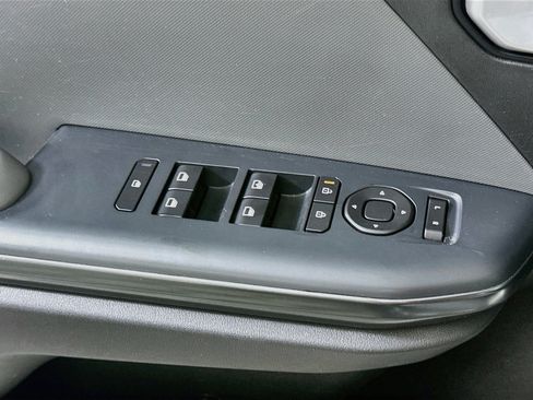 Used 2025 Kia K4 FWD image 15