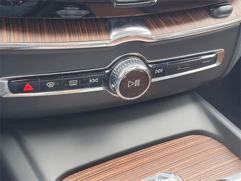 Used 2020 Volvo XC60 T8 Inscription image 25