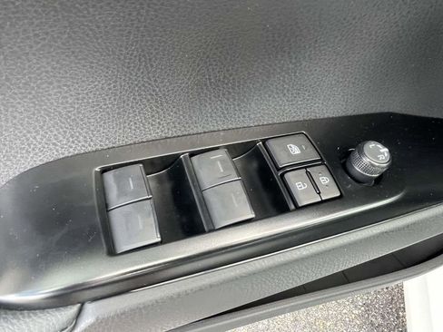 Used 2026 Toyota Camry XLE FWD image 15