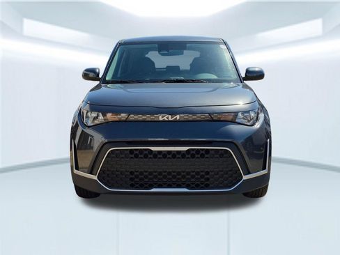 Used 2025 Kia Soul LX w/ LX Technology Package FWD image 10