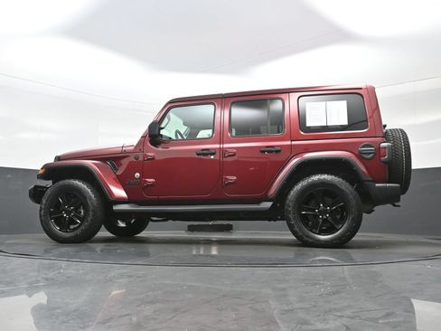 Used 2021 Jeep Wrangler Unlimited Sahara AWD/4WD image 28