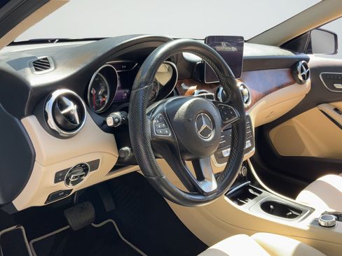 Used 2019 Mercedes-Benz GLA 250 image 23