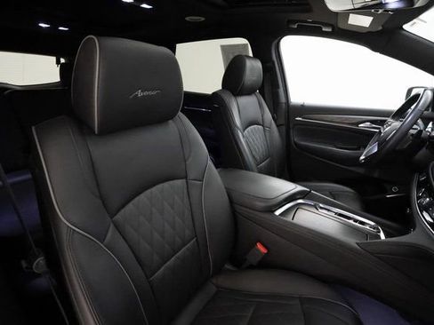 Used 2023 Buick Enclave Avenir image 25