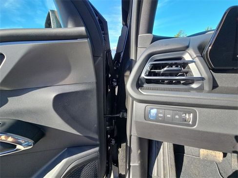 New 2026 Chevrolet Traverse LT w/ Midnight/Sport Edition image 18