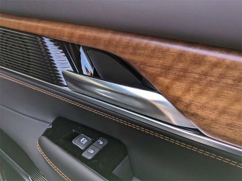 New 2024 Jeep Grand Wagoneer Series III image 35