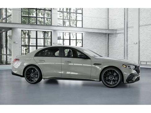 Used 2026 Mercedes-Benz E 53 AMG e 4MATIC Sedan image 14