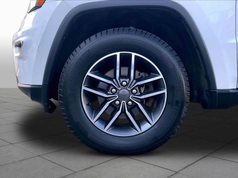 Used 2019 Jeep Grand Cherokee Limited AWD/4WD image 11