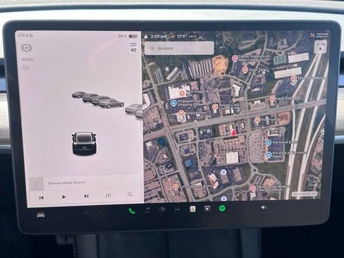 Used 2023 Tesla Model 3 Standard Range image 16